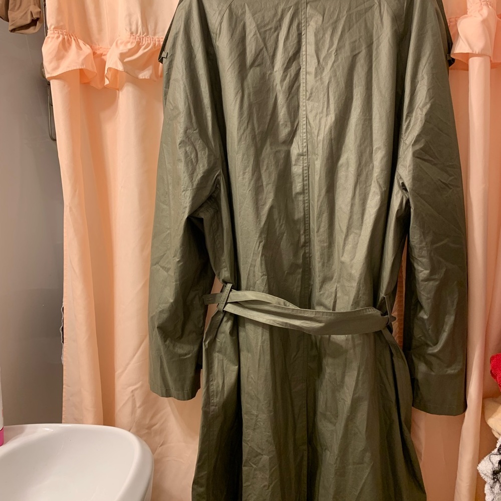 Coats - Picture 4 of 10